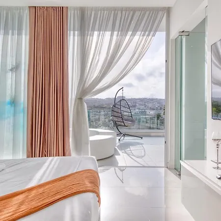 Luxury Penthouse In Swieqi With In And Outdoor Pool