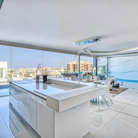 Apartment Luxury Penthouse In Swieqi With In And Outdoor Pool *