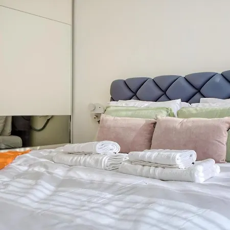Apartment Luxury Penthouse In Swieqi With In And Outdoor Pool *