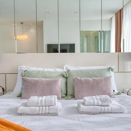 Luxury Penthouse In Swieqi With In And Outdoor Pool Lägenhet *