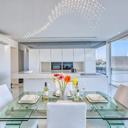 Luxury Penthouse In Swieqi With In And Outdoor Pool
