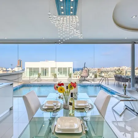 Luxury Penthouse In Swieqi With In And Outdoor Pool *