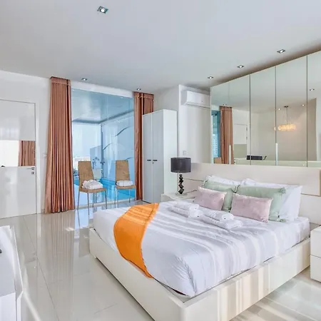 Luxury Penthouse In Swieqi With In And Outdoor Pool * San Julián